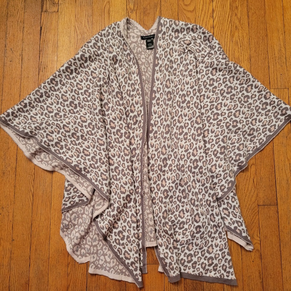 Parkhurst OS Shawl Cream Grey Leopard Print  Soft Knit Poncho Wrap